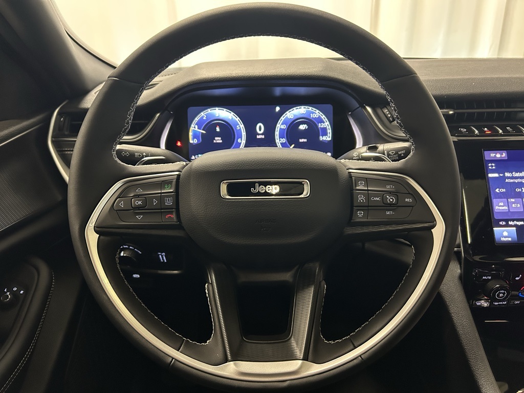 new 2025 Jeep Grand Cherokee L car, priced at $39,499