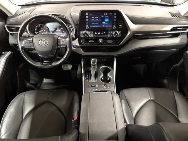 used 2021 Toyota Highlander car, priced at $32,877