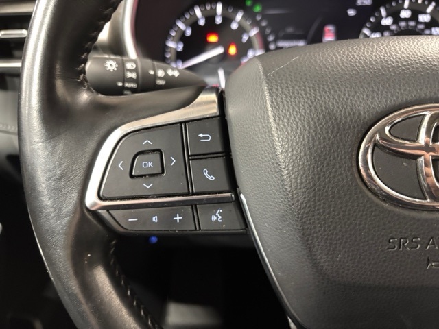 used 2021 Toyota Highlander car, priced at $32,877