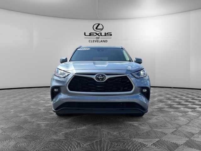 used 2021 Toyota Highlander car, priced at $32,877