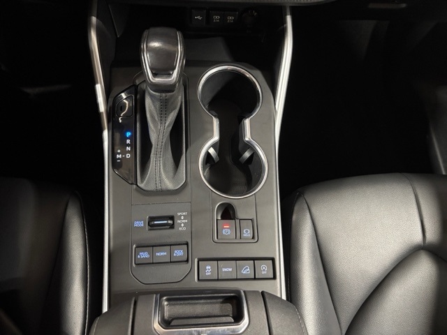 used 2021 Toyota Highlander car, priced at $32,877