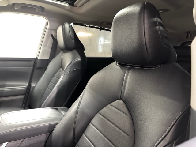 used 2021 Toyota Highlander car, priced at $32,877