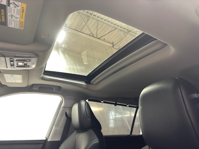 used 2021 Toyota Highlander car, priced at $32,877