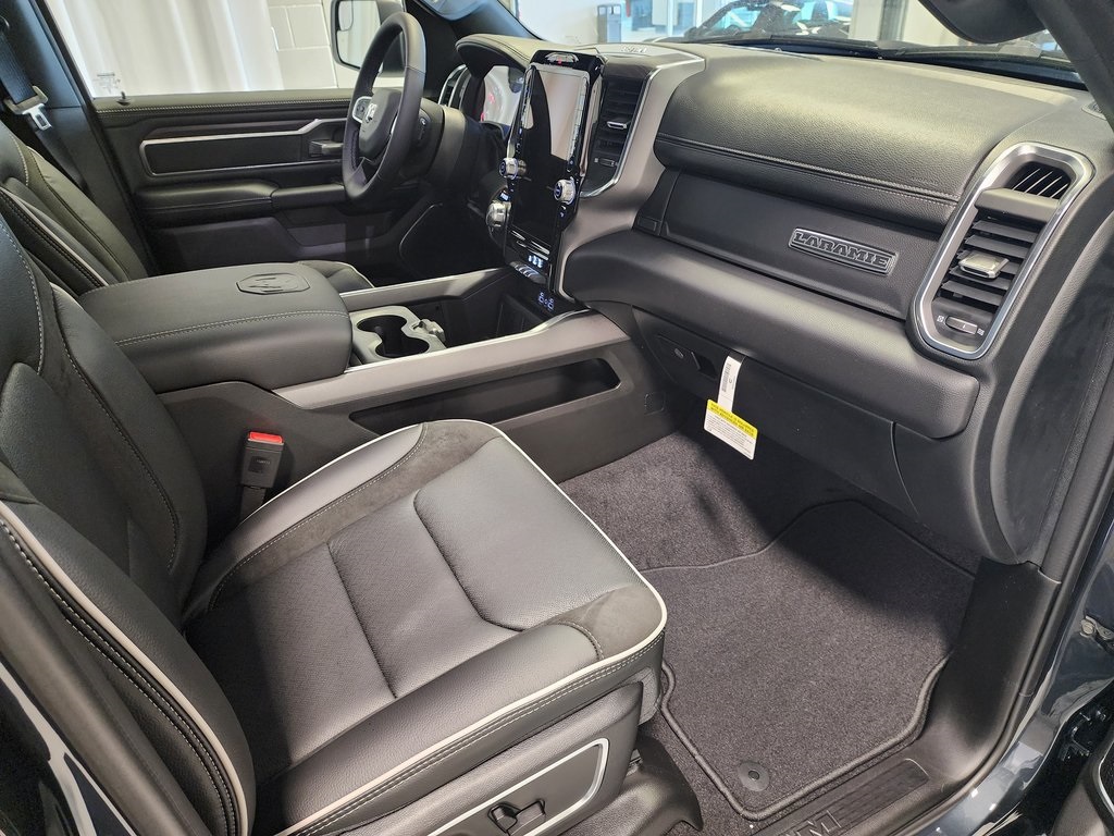 new 2025 Ram 1500 car, priced at $57,971