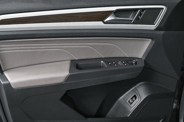 used 2021 Volkswagen Atlas car, priced at $21,500
