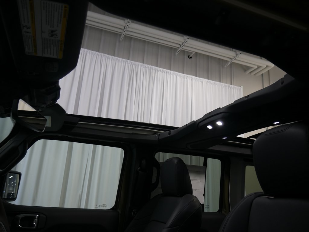 new 2025 Jeep Wrangler car, priced at $58,999