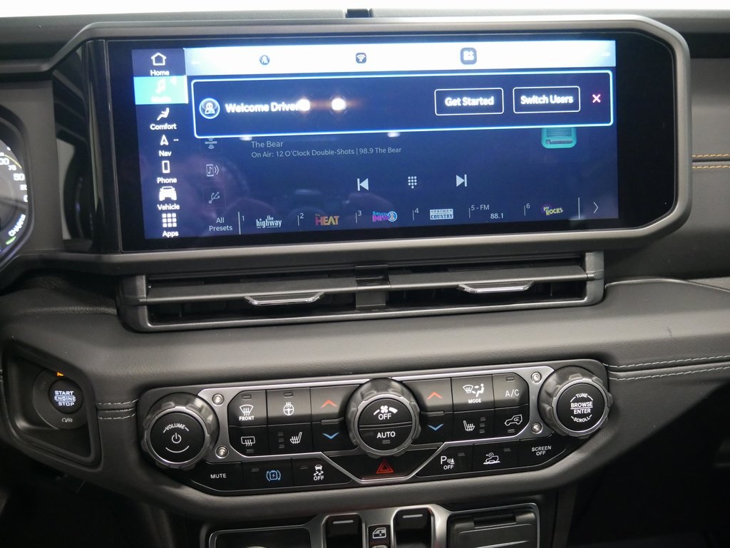 new 2025 Jeep Wrangler car, priced at $58,999