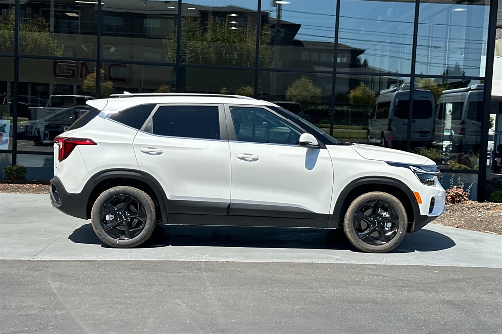 new 2026 Kia Seltos car, priced at $31,370