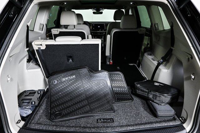 new 2025 Volkswagen Atlas car, priced at $46,627