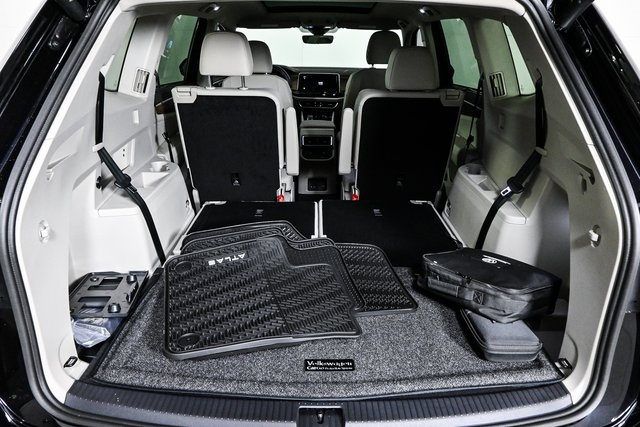 new 2025 Volkswagen Atlas car, priced at $46,627