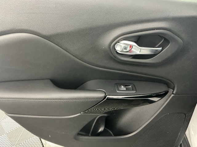 used 2020 Jeep Cherokee car, priced at $18,766