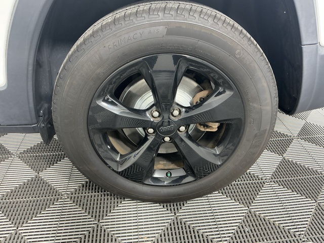 used 2020 Jeep Cherokee car, priced at $18,766