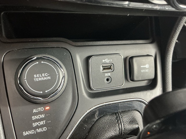 used 2020 Jeep Cherokee car, priced at $18,766