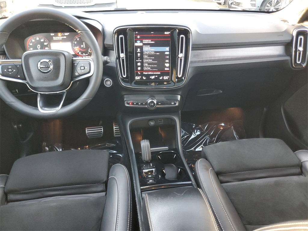 used 2022 Volvo XC40 car, priced at $24,995