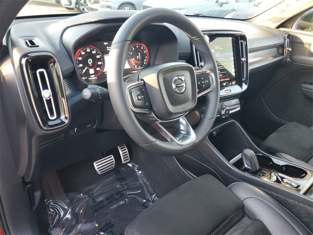 used 2022 Volvo XC40 car, priced at $24,995
