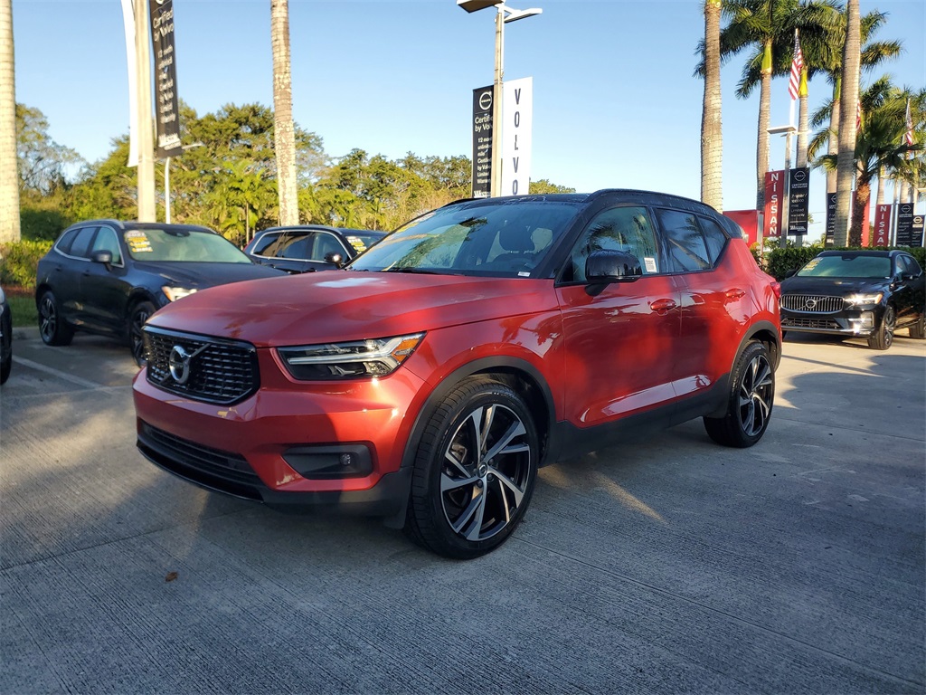 used 2022 Volvo XC40 car, priced at $24,995