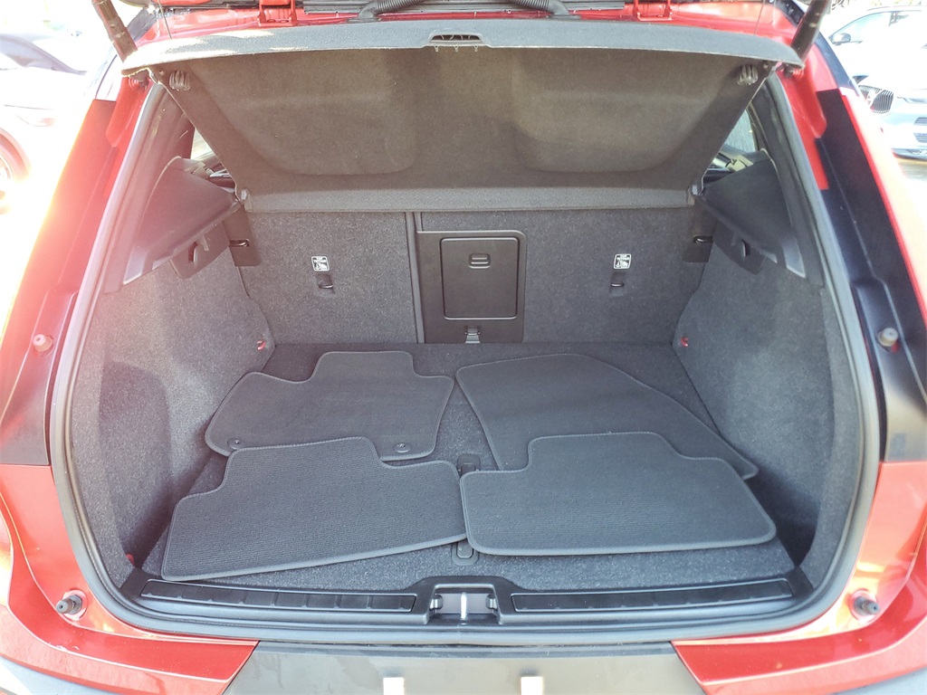 used 2022 Volvo XC40 car, priced at $24,995