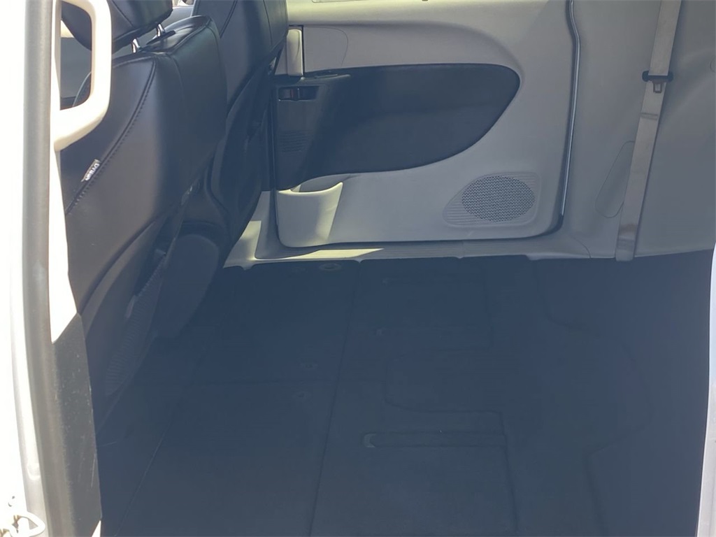 used 2023 Chrysler Pacifica car, priced at $21,991