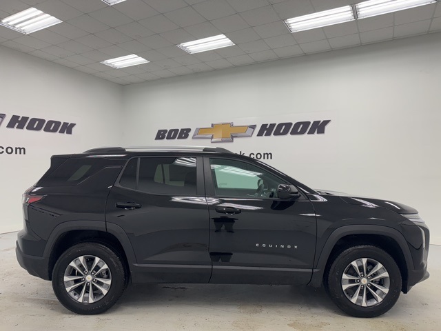 new 2026 Chevrolet Equinox car, priced at $33,715