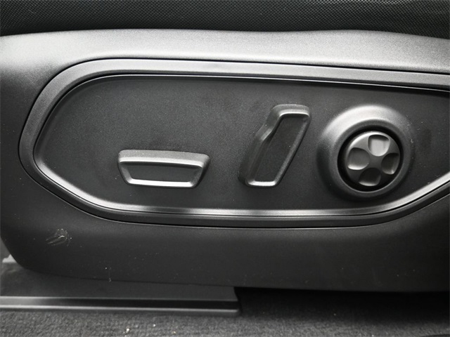 new 2025 Jeep Grand Cherokee L car, priced at $42,525