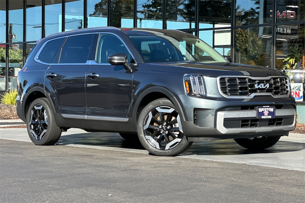 used 2023 Kia Telluride car, priced at $34,904