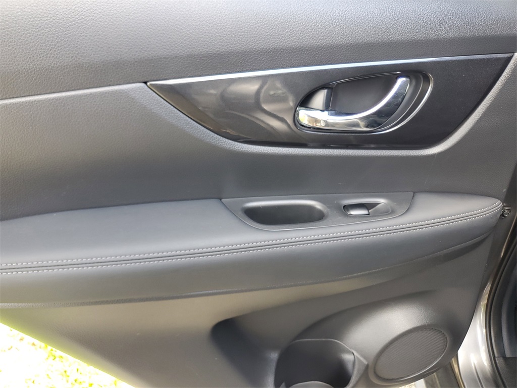 used 2019 Nissan Rogue car, priced at $15,695