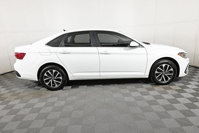 new 2025 Volkswagen Jetta car, priced at $25,731