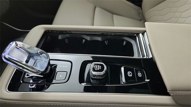 new 2026 Volvo XC90 Plug-In Hybrid car, priced at $81,875