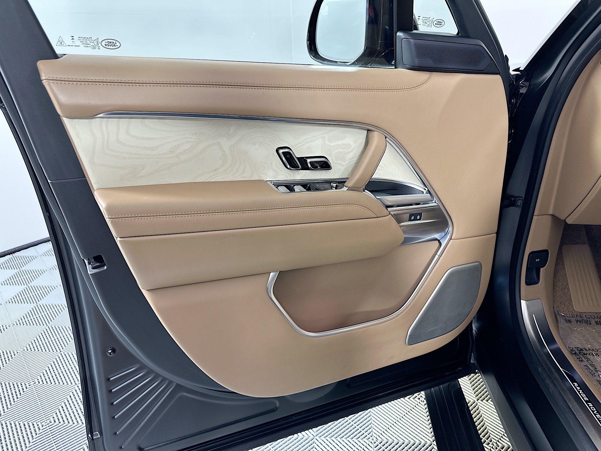 used 2023 Land Rover Range Rover car, priced at $159,999