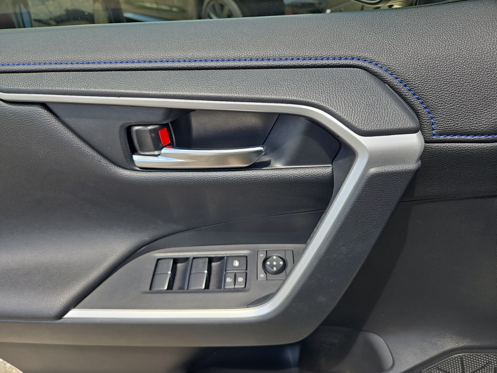 used 2022 Toyota RAV4 Hybrid car, priced at $35,878