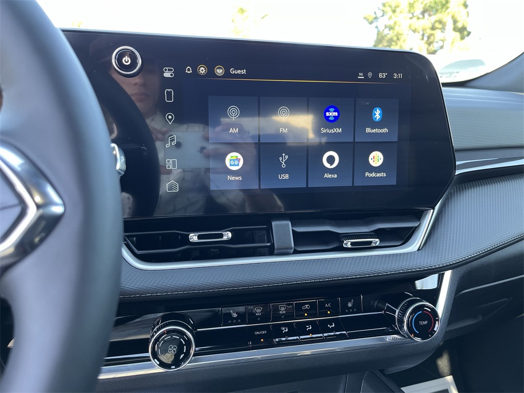 used 2025 Chevrolet Equinox car, priced at $26,200