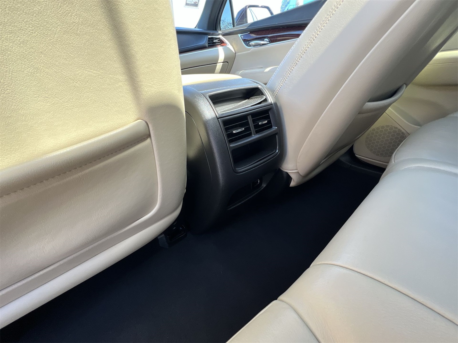 used 2017 Cadillac XT5 car, priced at $20,991