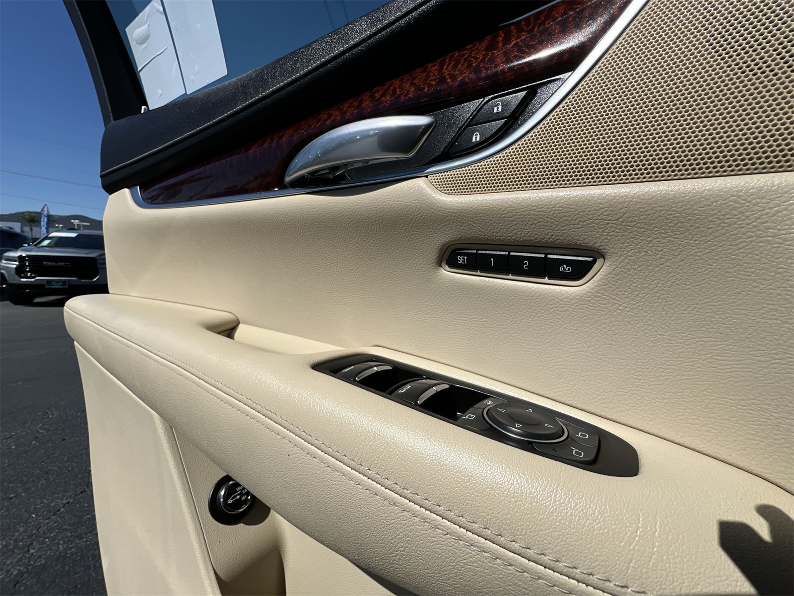 used 2017 Cadillac XT5 car, priced at $20,991