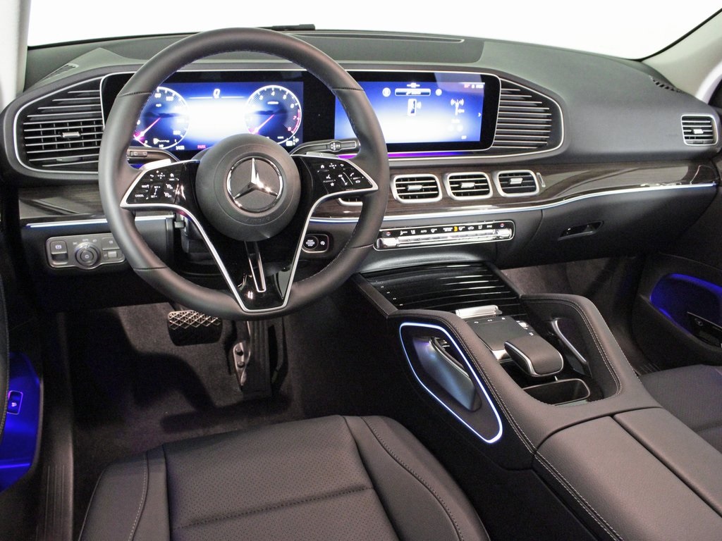 used 2025 Mercedes-Benz GLE car, priced at $61,895