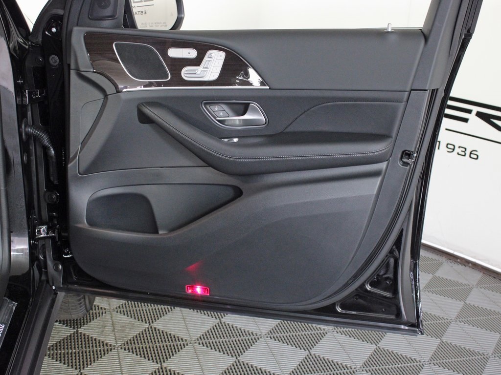 used 2025 Mercedes-Benz GLE car, priced at $61,895