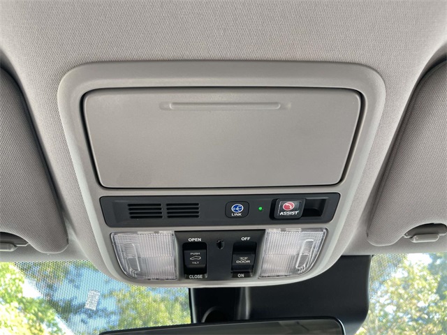 used 2022 Honda Pilot car, priced at $34,311