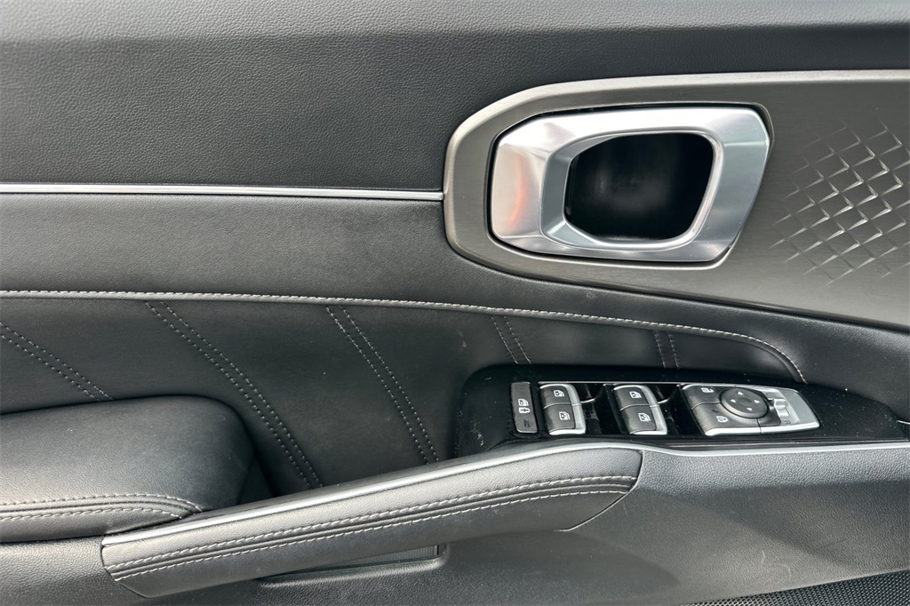 used 2022 Kia Sorento car, priced at $29,960