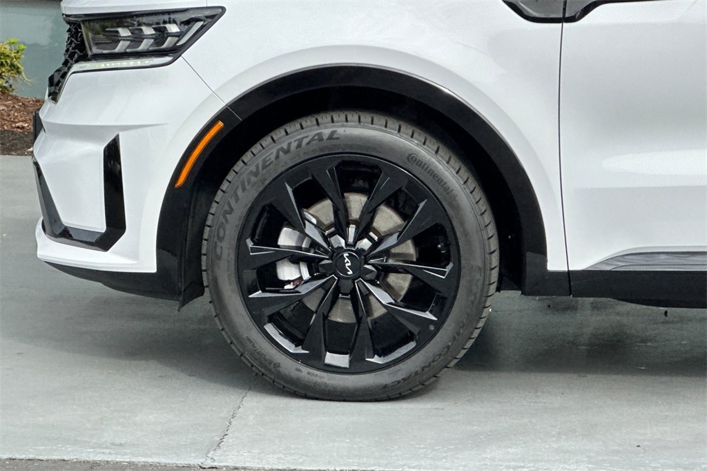 used 2022 Kia Sorento car, priced at $29,960
