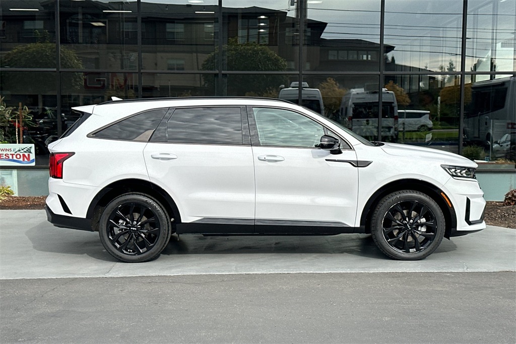 used 2022 Kia Sorento car, priced at $29,960