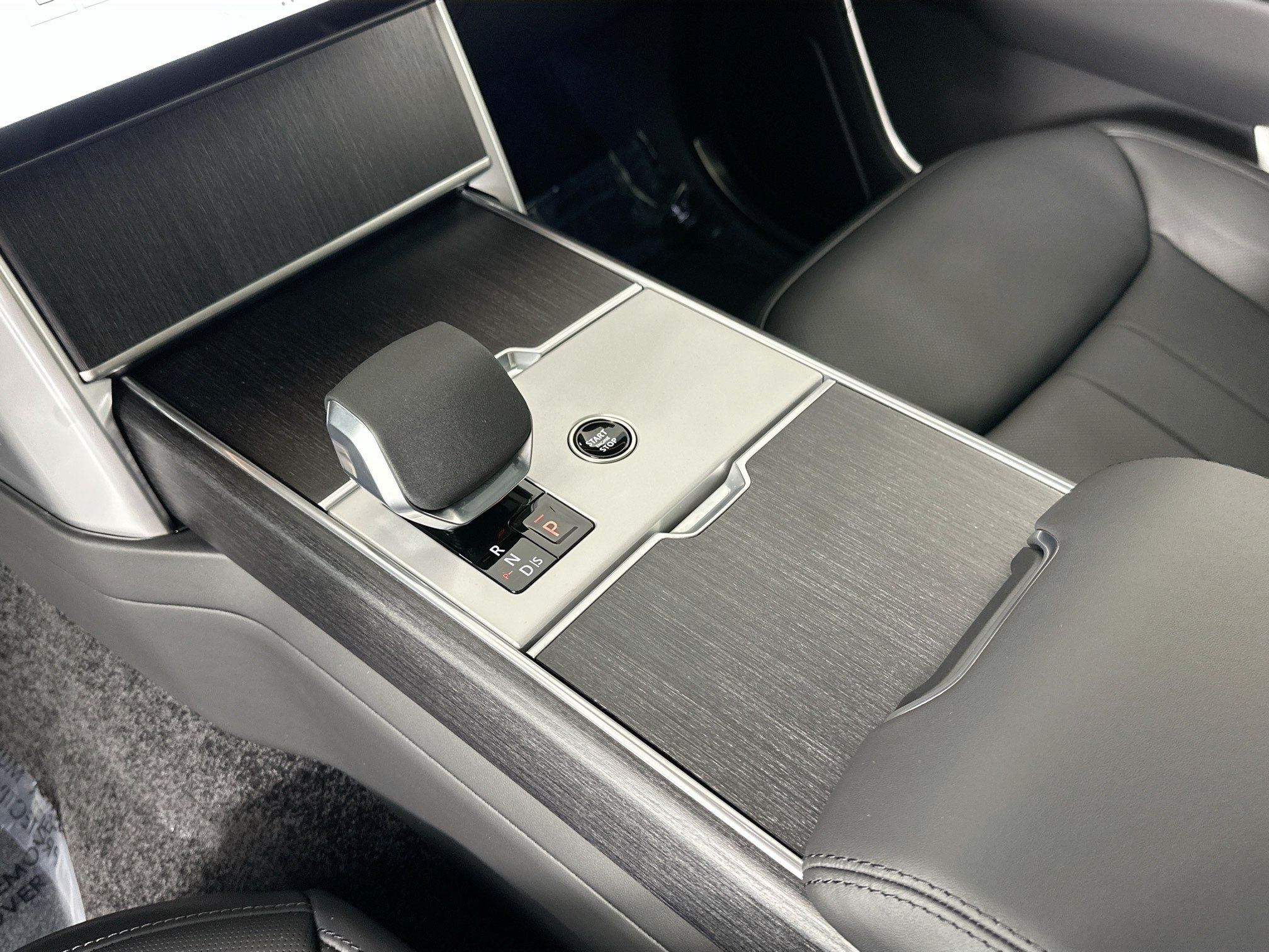 new 2025 Land Rover Range Rover car, priced at $162,175