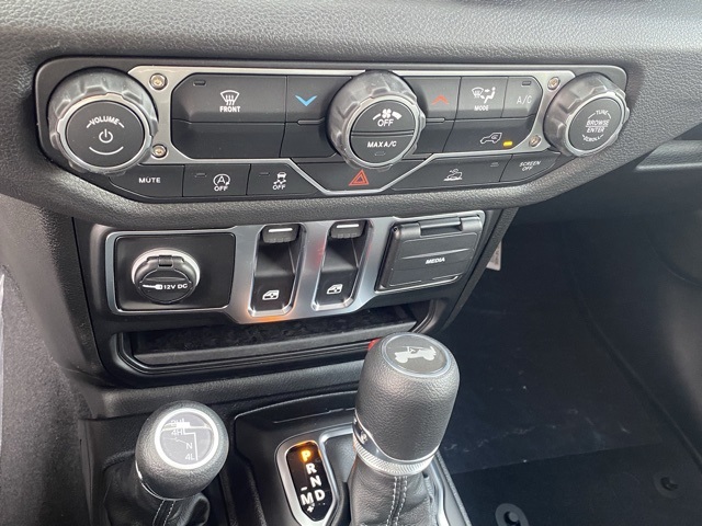 new 2026 Jeep Wrangler car, priced at $35,658