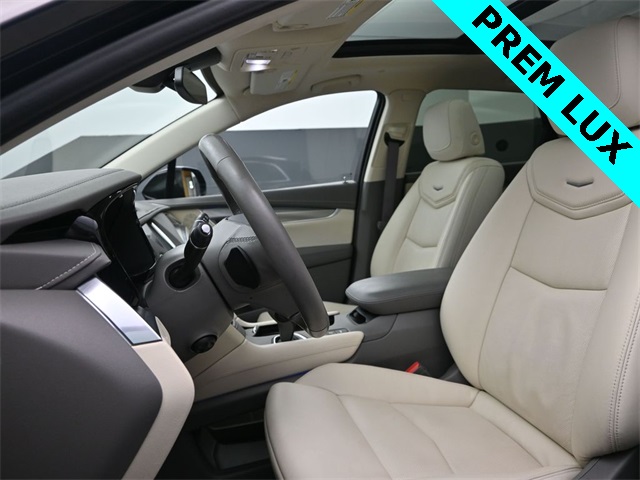 used 2019 Cadillac XT5 car, priced at $24,999