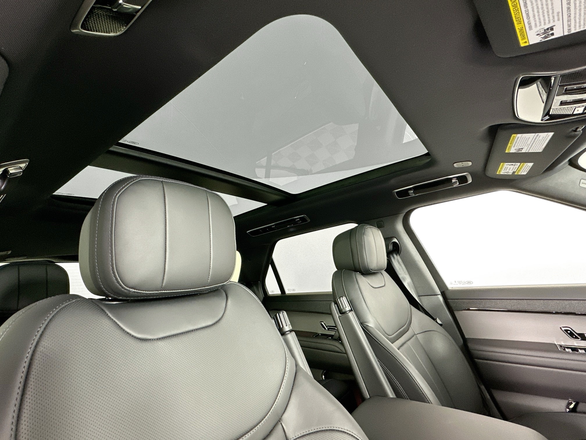 new 2025 Land Rover Range Rover Sport car