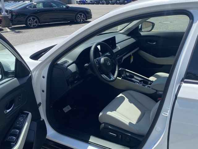 new 2025 Honda Accord Hybrid car, priced at $38,042