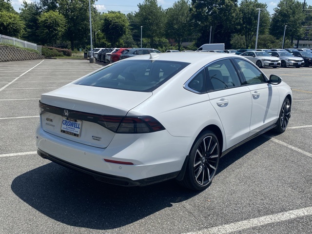 new 2025 Honda Accord Hybrid car, priced at $38,042