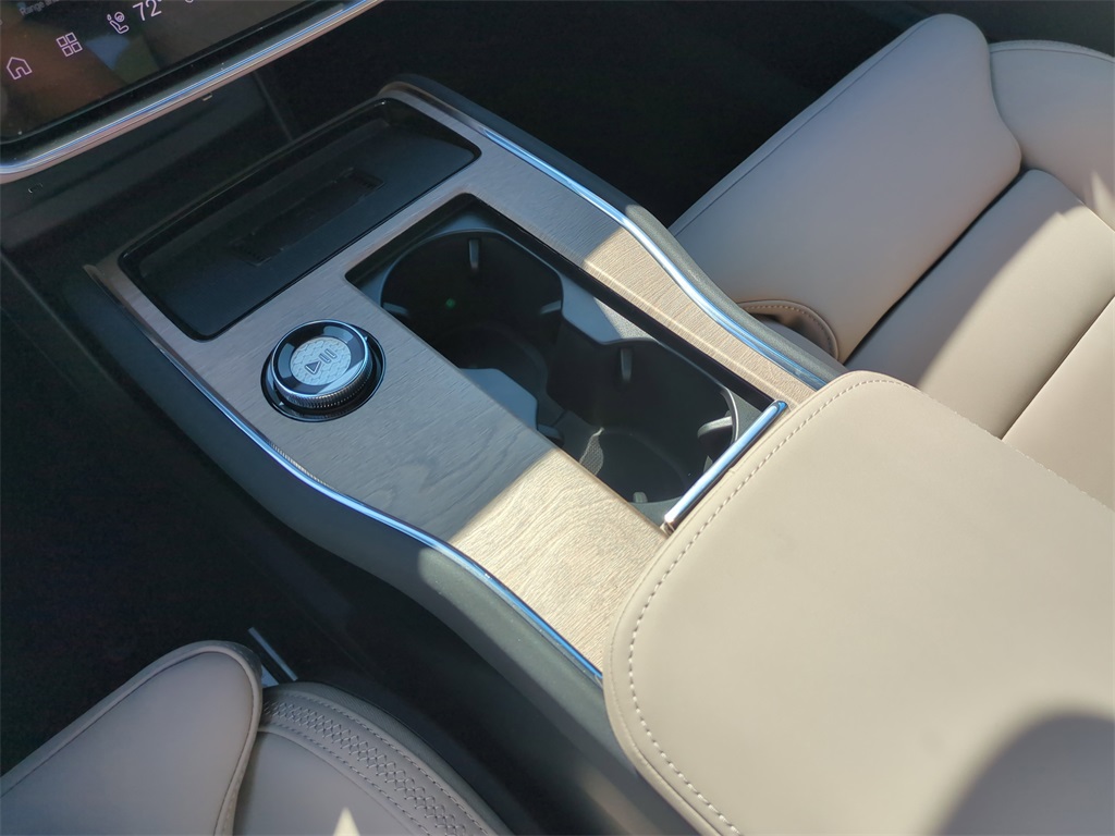 new 2025 Volvo EX90 car, priced at $77,350