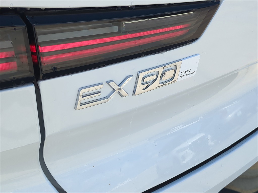 new 2025 Volvo EX90 car, priced at $77,350