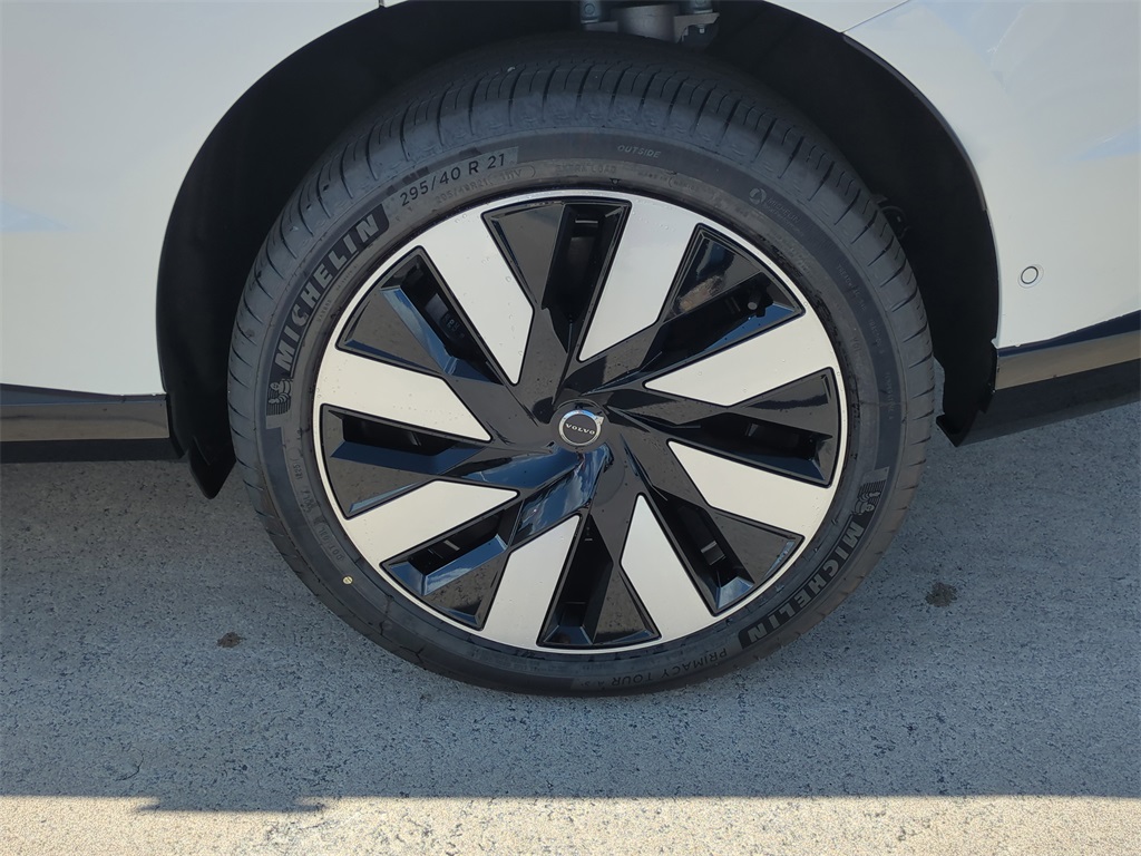 new 2025 Volvo EX90 car, priced at $77,350