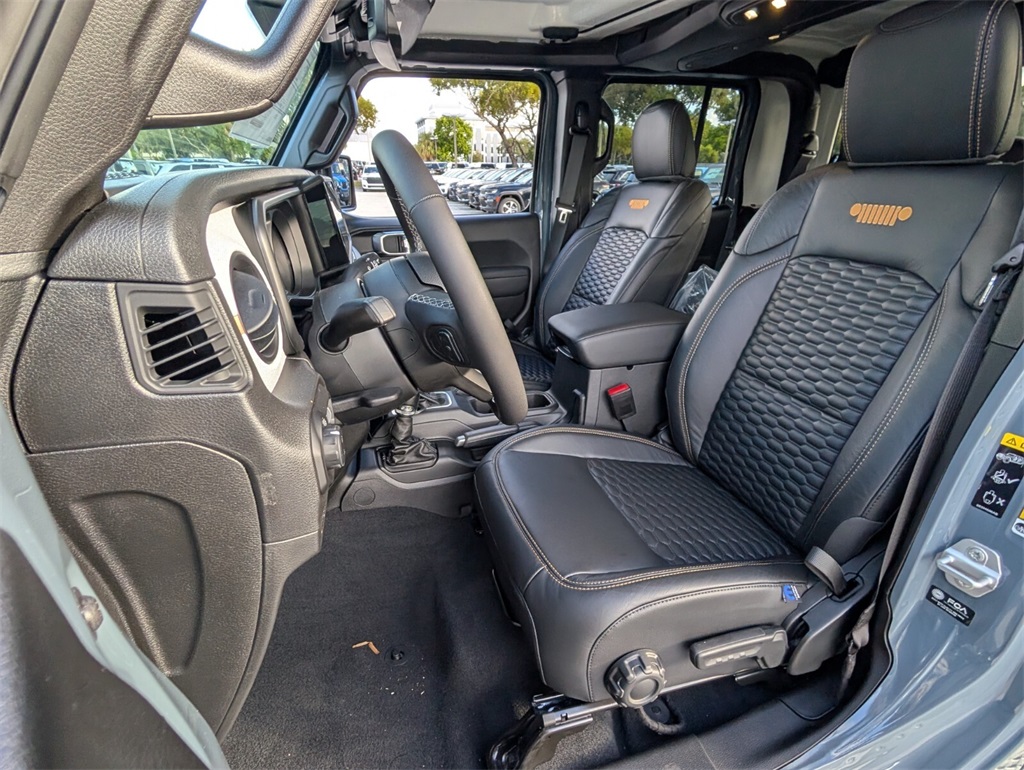 new 2025 Jeep Gladiator car, priced at $47,333