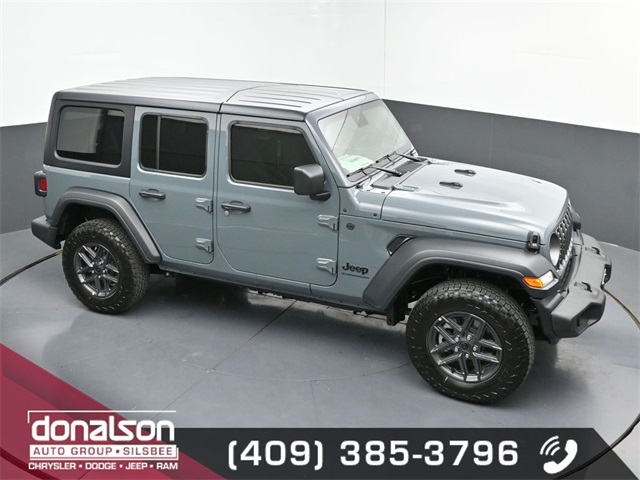 new 2025 Jeep Wrangler car, priced at $43,673